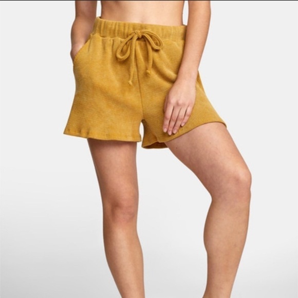 RVCA Women's Sweet Dreams Short - Picture 1 of 4